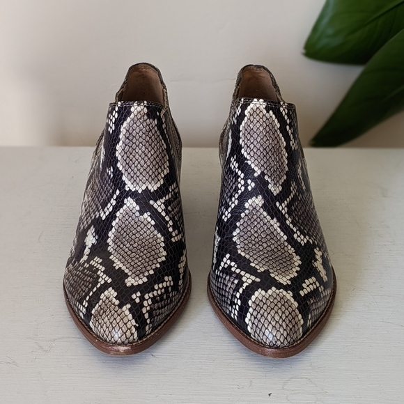 Madewell Sonia Leather Snakeskin Low Chelsea Ankle Boots Booties - Picture 4 of 8
